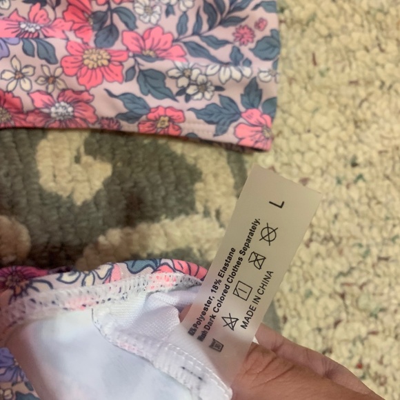 Cute 2-piece large summery bathing suit set - Picture 2 of 4